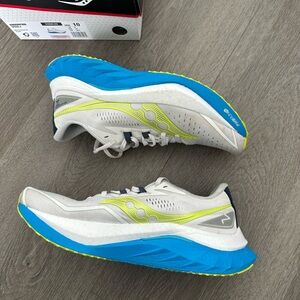 Saucony endorphin speed 4